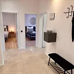 Pureness Flat- Natural - Kitchen - Streaming - Living Hildesheim