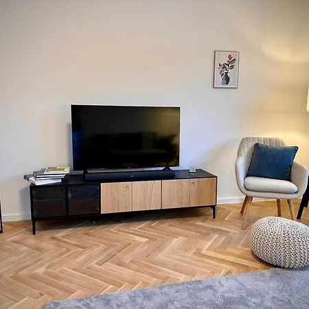 Pureness Flat- Natural - Kitchen - Streaming - Living